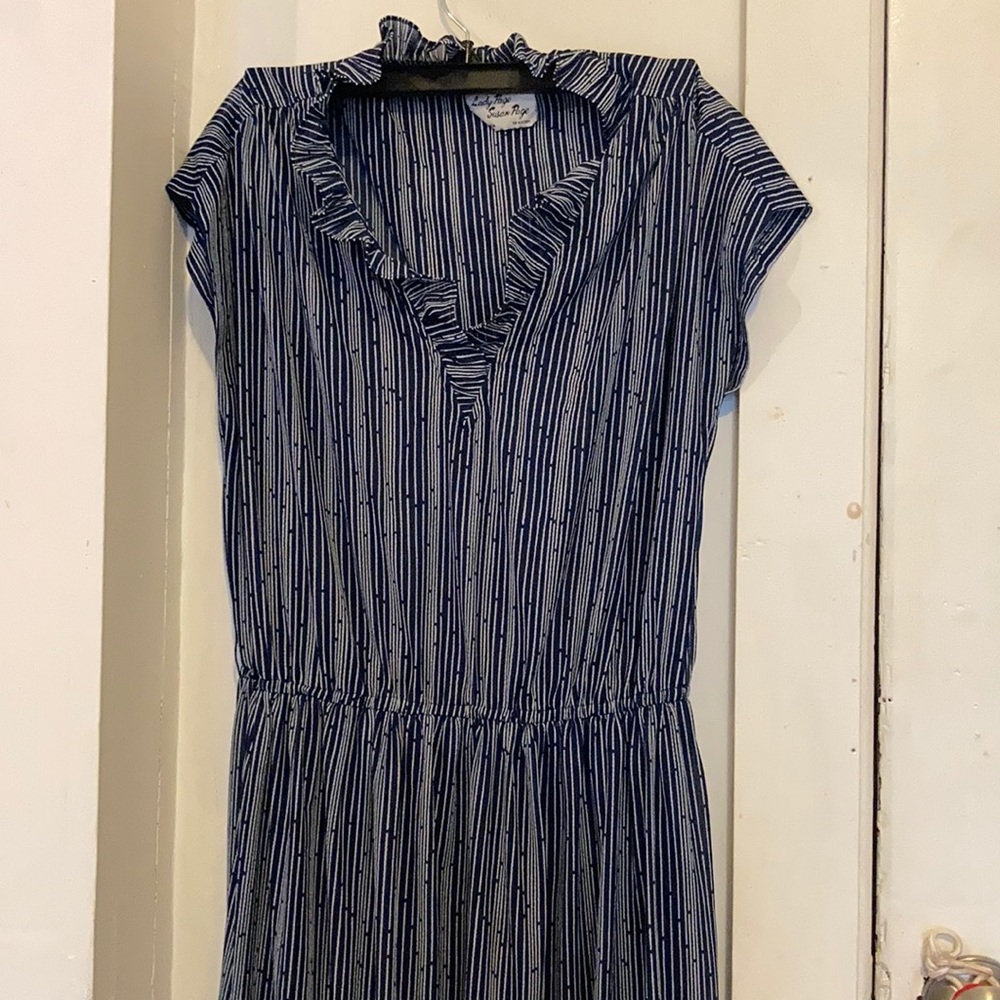 👗 Vintage Chiffon Ruffle Neck Dress